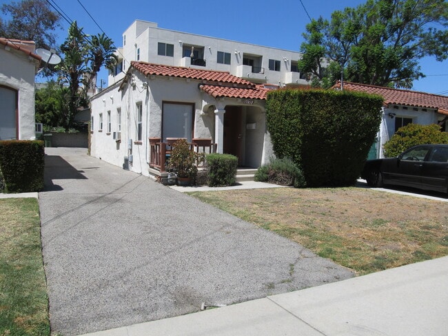 Building Photo - 11217 La Maida St