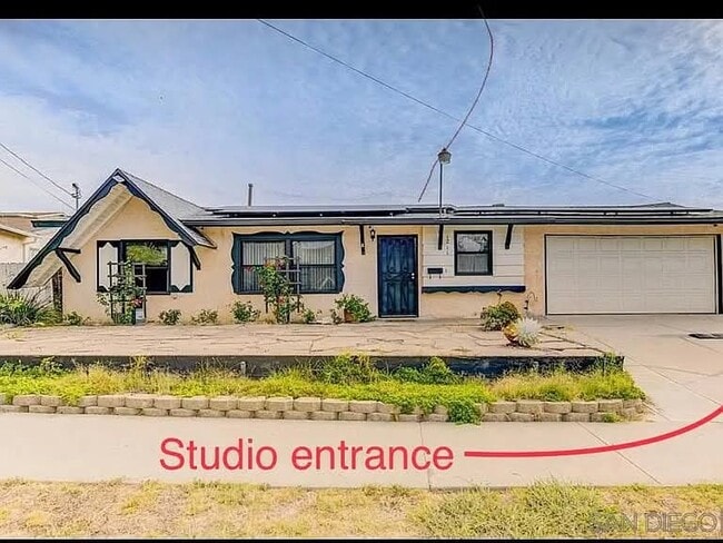 Photo - 1211 Carlsbad St House