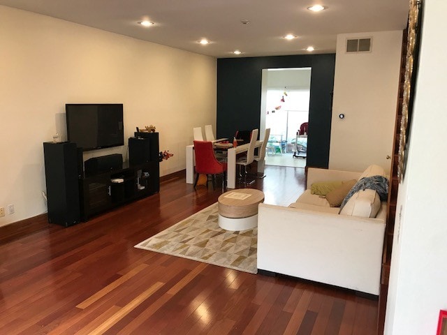 Living Room - Brazilian Hardwood Floors - 2405 34th St Townhome