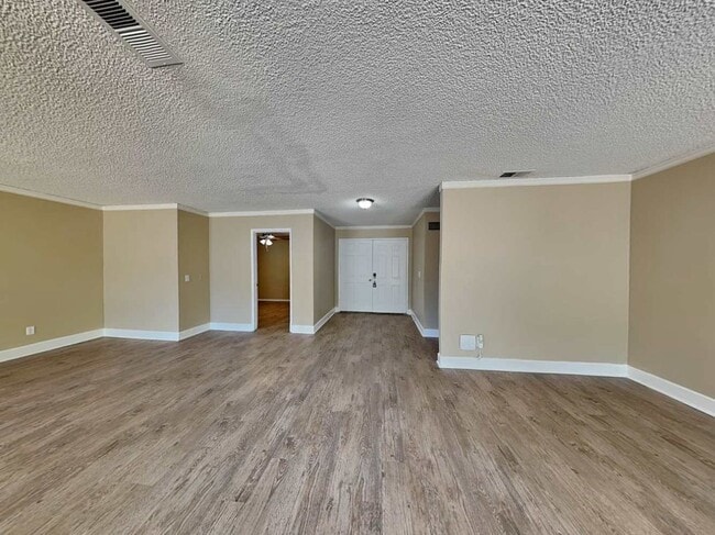 Photo - 5405 N Acacia Ave