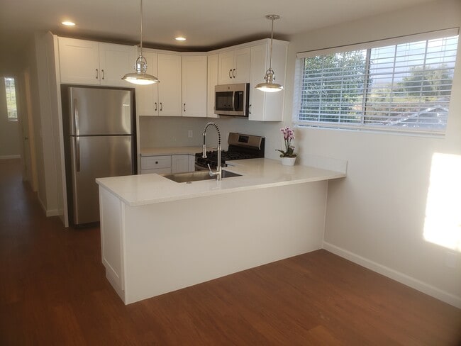 Building Photo - 31386 Kira Pl Unit 31386a