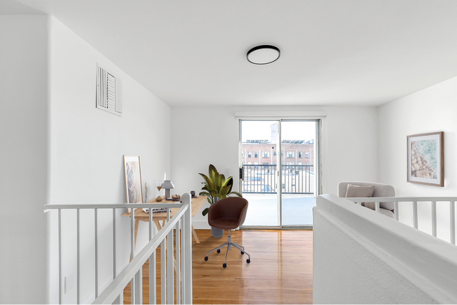 Photo - 1827 N Wilcox Ave