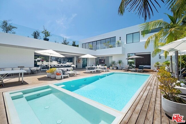 Photo - 9570 Sunset Blvd