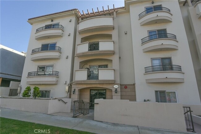 Photo - 11848 Kiowa Ave Unit PH1