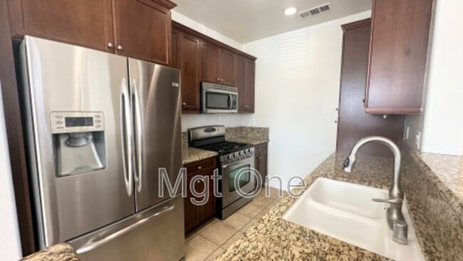 Building Photo - 6266 Isidora Ln