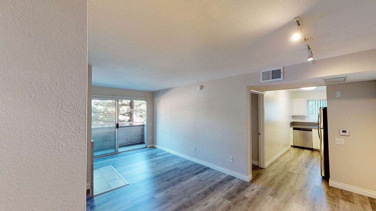 3D Tour - Clark Apartments