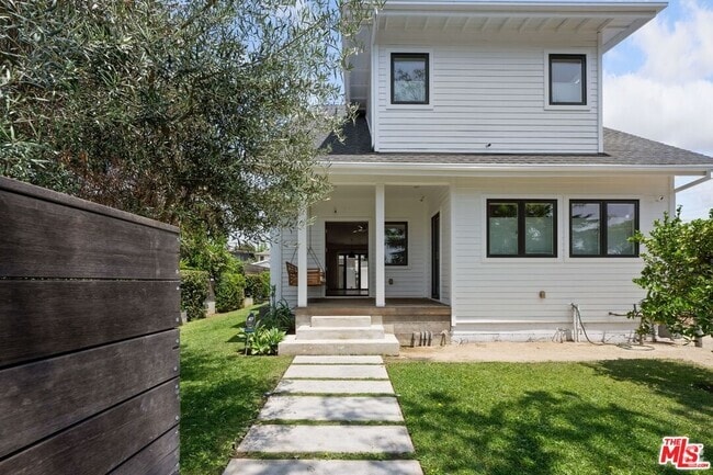 Building Photo - 4525 Melbourne Ave Rental