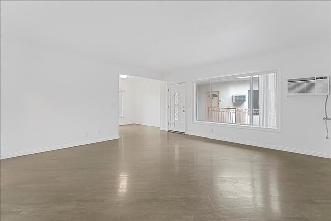 Photo - 11661 Erwin St Unit 08
