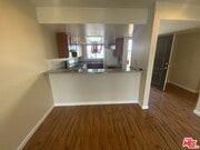Photo - 620 W Hyde Park Blvd House