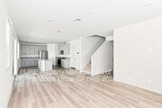 Photo - 28235 Ashtree St