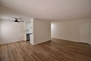 Photo - 6115 Whitsett Ave Apartment Unit 102