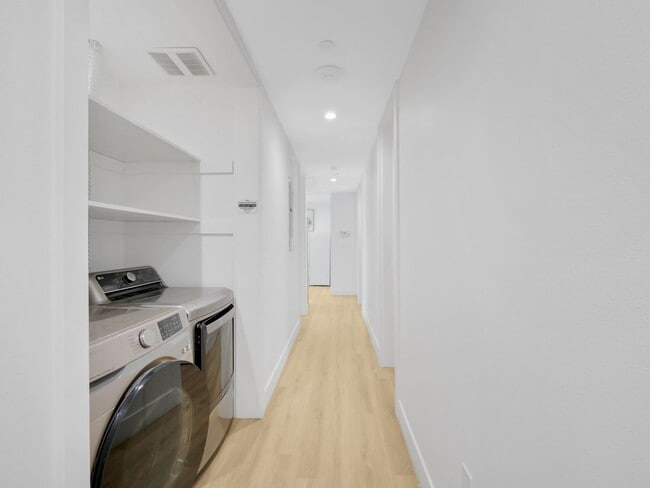 Photo - 3105 Normandie Avenue Unit 3105 B2-1