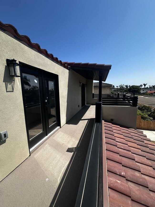 Building Photo - 611 Silver Strand Blvd Unit 2
