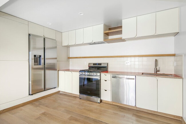 Photo - 3361 Hamilton Way Unit 3