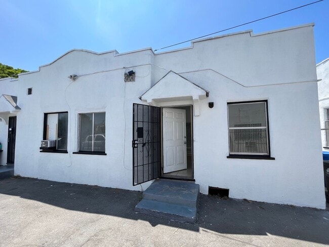 Photo - 2651 Cloverdale Ave Unit #2651