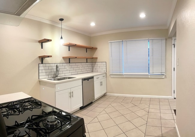 Photo - 17700 Jersey Ave