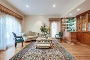 Photo - 129 S Swall Dr House