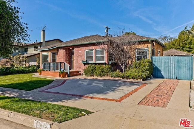 Photo - 10849 Arizona Ave House