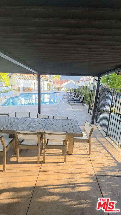 Photo - 1654 Michael Ln