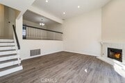 Photo - 5800 Owensmouth Ave