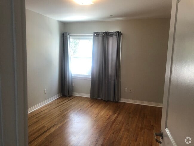 Building Photo - 1250 Edris Dr Unit 2 Rental