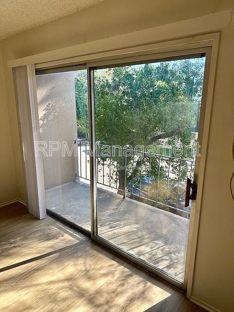 Photo - 4350 Troost Ave Unit 9