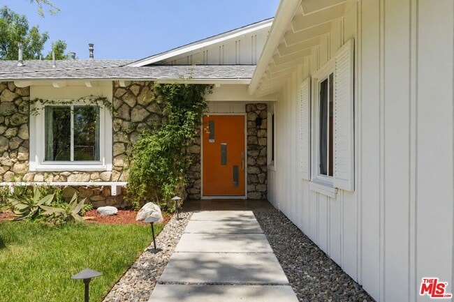 Photo - 23023 Gainford St