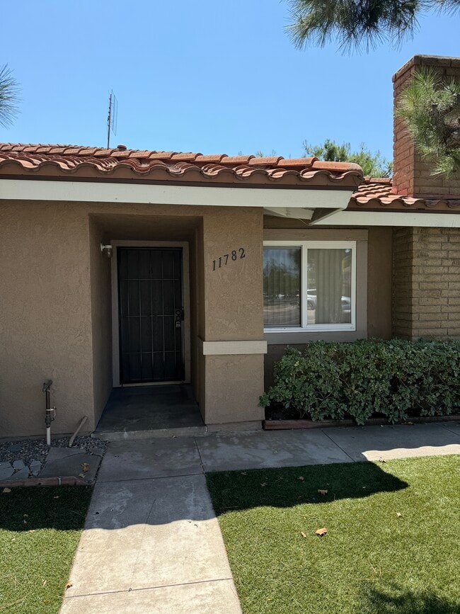 Building Photo - 11782 Garden Grove Blvd Unit A Rental