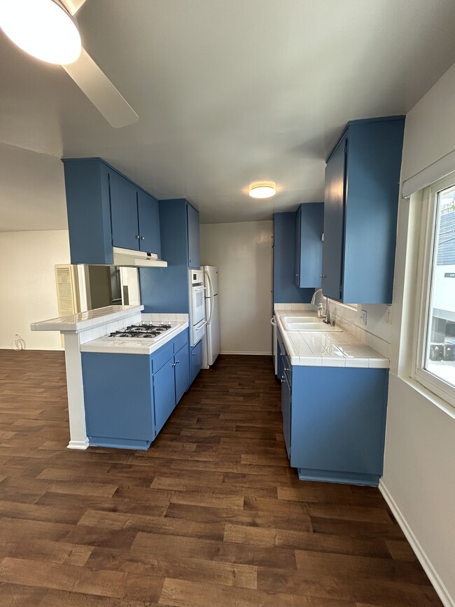 Photo - 1839-1841 Colby Ave