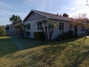 Photo - 707 W 4th St