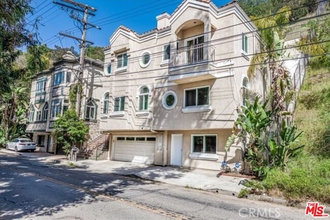 Photo - 2328 Benedict Canyon Drive