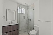 Photo - 13942 Vanowen St