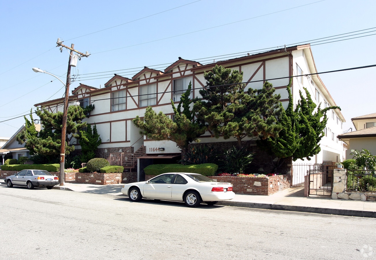 Photo - Crestridge Apartments