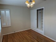 Photo - 16045 Leadwell St