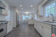 Photo - 9500 Sawyer St