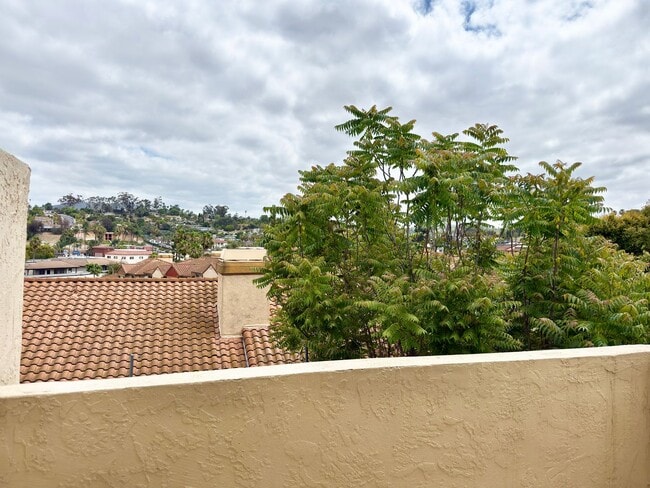 Photo - Spacious 2 Bedroom Corner Unit Unit 3