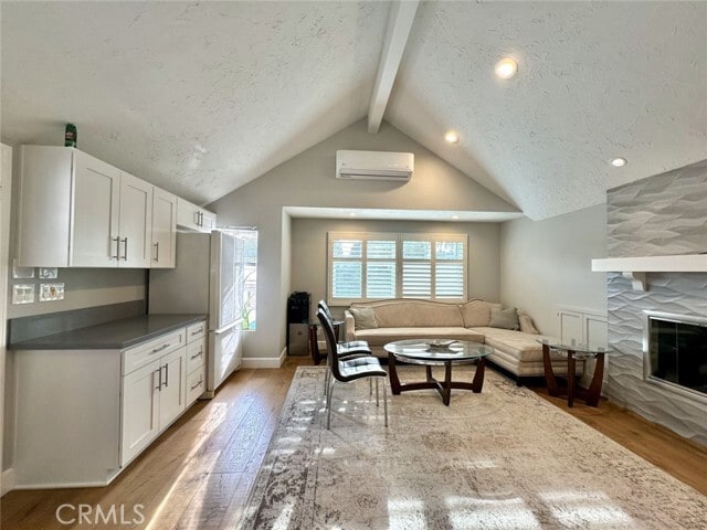 Photo - 1001 N Isabel St Unit A