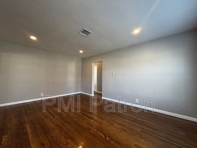 Photo - 2830 Harvey Way