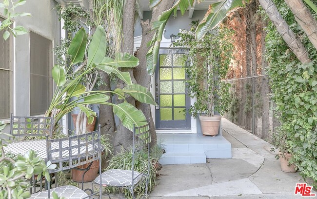 Photo - 1125 1/2 Glenville Dr