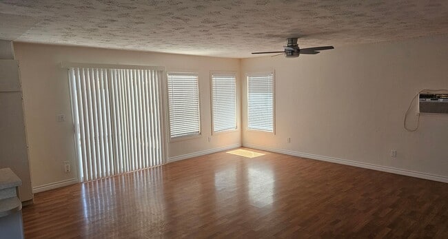 $3,300 - 2 Bed / 1 Bath Home in Fletcher H... - $3,300 - 2 Bed / 1 Bath Home in Fletcher H...