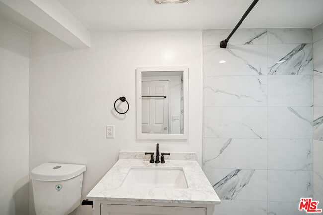 Photo - 1267 Vin Scully Ave Unit 1/4