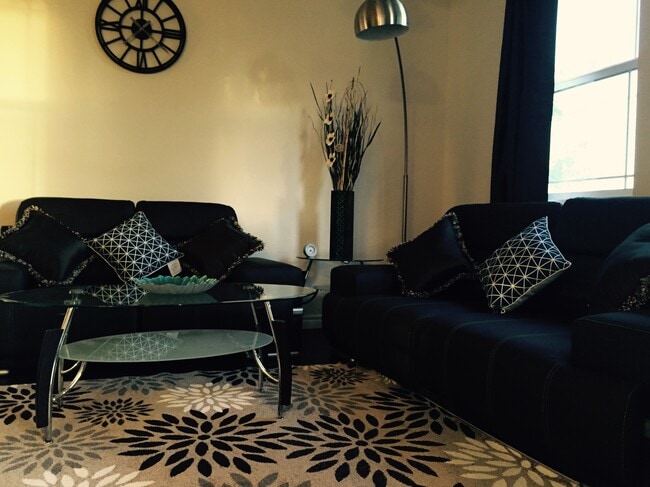 Living Room - 3984 Polk St