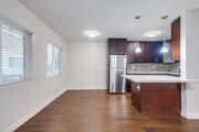 Photo - 633 W Hyde Park Blvd Unit 06