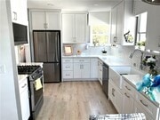 Photo - 17415 Victory Blvd