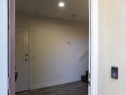 Photo - Beautiful Tri Level 2 Bed 2.5 Bath Single ... House