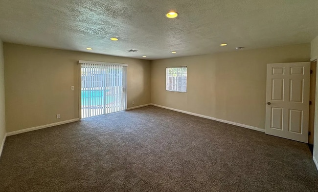 Photo - 8827 Darby Ave Unit Master