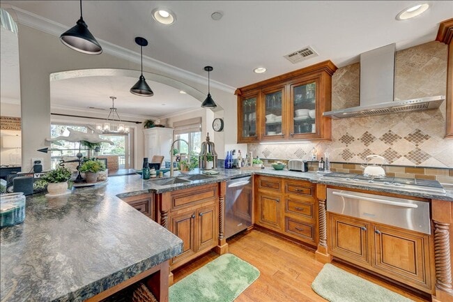 Building Photo - 7608 Camino Aberto