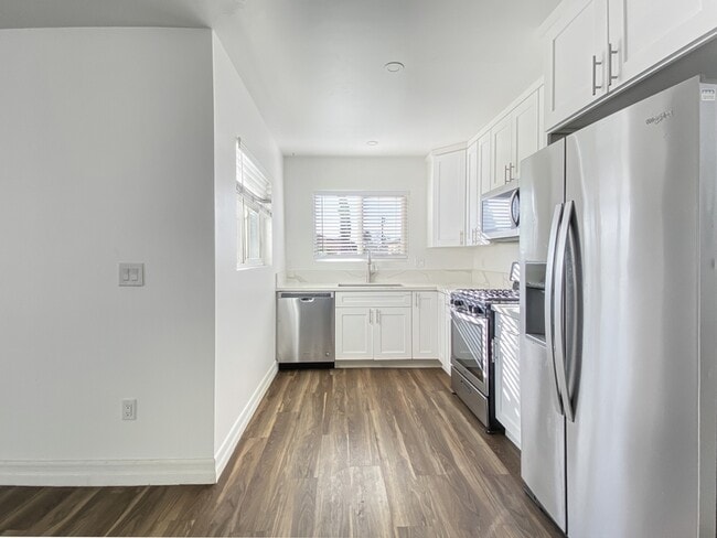 Photo - 3013 Vancouver Ave