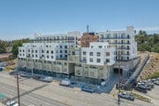 Photo - Woodlake Apartments