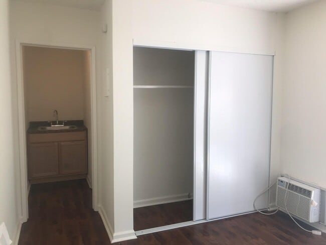 Photo - 1427 Rock Glen Ave Unit 4